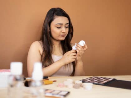 Best Skincare Products in Delhi Online – Complete Guide for Glowing Skin (Gurgaon, Noida, Lucknow)